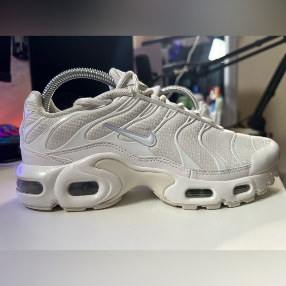 Nike Air Max Plus - Picture 4 of 10